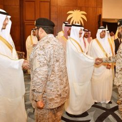 الأمير سعود بن نايف والأمير أحمد بن فهد يقدمان المصلين في صلاة العيد بالمنطقة الشرقية