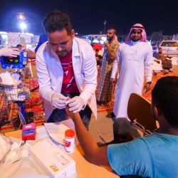 فريق جراحي “بطبية” جامعة الملك سعود ينجح في استئصال المريء لخمسيني باستخدام الروبوت