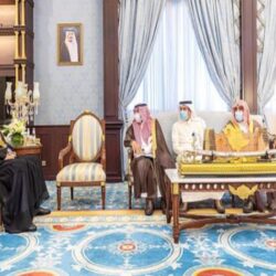 سمو الأمير فيصل بن نواف يشهد توقيع 4 عقود لتوطين الصناعات في منطقة الجوف