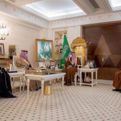 سمو الأمير فيصل بن خالد يلتقي بمديري القطاعات الأمنية والحكومية بمركز جديدة عرعر