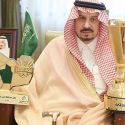 سمو الأمير خالد الفيصل يستقبل موظفي الإمارة الحاصلين على الدبلوم العالي في الإدارة المحلية من معهد الإدارة