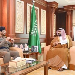 سمو الأمير فيصل بن خالد يعقد اجتماعاً مع وزير النقل والخدمات اللوجستية