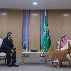 سمو وزير الخارجية يلتقي وزير خارجية البحرين