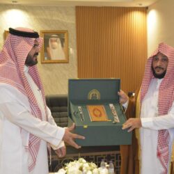 سماحة المفتي يستقبل رئيس مجلس إدارة جمعية تحفيظ القرآن والمدير التنفيذي لمراكز الأحياء