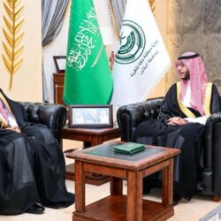 محافظ الطائف الأمير سعود بن نهار يستقبل أمين الطائف المعين حديثاً