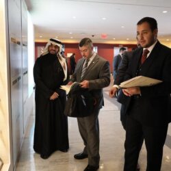 نائب أمير منطقة الرياض يستقبل رئيس المحكمة العامة بالرياض