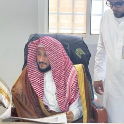الأمير سعود بن نهار يقلد الزهراني رتبته الجديدة