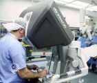 لأول مرة في المملكة جراحة بمساعدة الروبوت في مركز جونز هوبكنز أرامكو الطبي