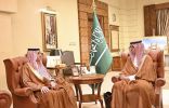 سمو الأمير سعود بن جلوي يستقبل نائب رئيس العلاقات الحكومية بأرامكو السعودية