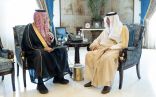 سمو الأمير خالد الفيصل يستقبل مدير عام ‫التدريب التقني‬ بمنطقة مكة المكرمة