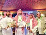 الأمير مشعل بن محمد بن سعود بن عبدالعزيز يستضيف أعضاء ديوانية آل حسين بمزرعته