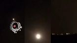بالفيديو ….لحظة اعتراض الطائرة المفخخة والصاروخين فوق سماء خميس مشيط