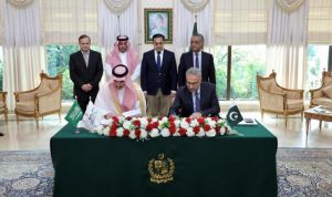 الصندوق السعودي للتنمية يوقع اتفاقيتي قرضين تنمويين بقيمة (101) مليون دولار لدعم قطاع الطاقة النظيفة في باكستان
