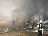 مدني بحره يسيطر على حريق مصنع