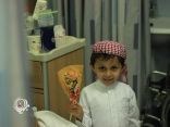 اصغر متطوع ضمن  فريق همسات الثقافي بالاحساء حسن المحمد سالم عمره 4سنوات و4اشهر
