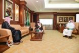 سمو الأمير محمد بن عبدالعزيز يطلع على إجراءات وزارة النقل الاحترازية وتنفيذ صيانة الطرق بالمنطقة