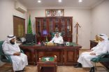 اجتماع لتعزيز التعاون بين بلدية أبوعريش ولجنة التنمية