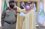 سمو الأمير جلوي بن عبدالعزيز يقلد مدير الدفاع المدني بمنطقة نجران رتبته لواء