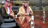 الأمير سعود بن نهار يطلع على أعمال مركز تلفزيون الطائف