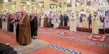 سمو نائب أمير منطقة الرياض يؤدي صلاة الميت على الأمير فيصل بن سعود بن هذلول -رحمه الله-