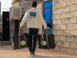 مركز الملك سلمان للإغاثة يوزع 1.135 حقيبة شتوية للمتضررين في مأرب