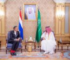 سمو ولي العهد يلتقي رئيس وزراء تايلند على هامش انعقاد القمة الخليجية مع دول رابطة الآسيان