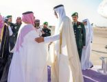 أمير دولة قطر يصل الرياض وفي مقدمة مستقبليه نائب أمير المنطقة